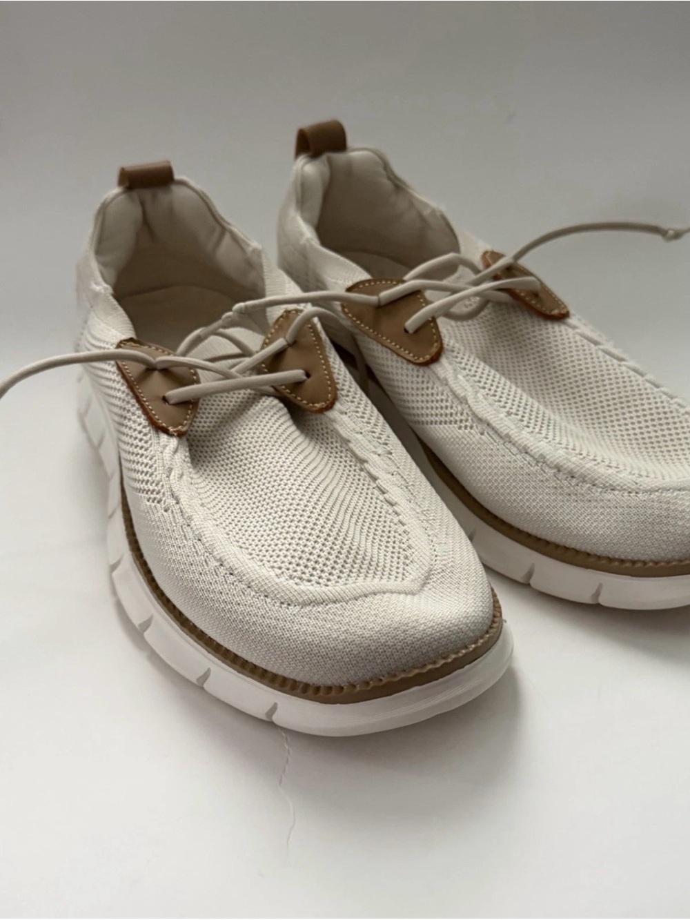 Men's Casual Knit Slip-On Loafers in Cream with Tan Trim